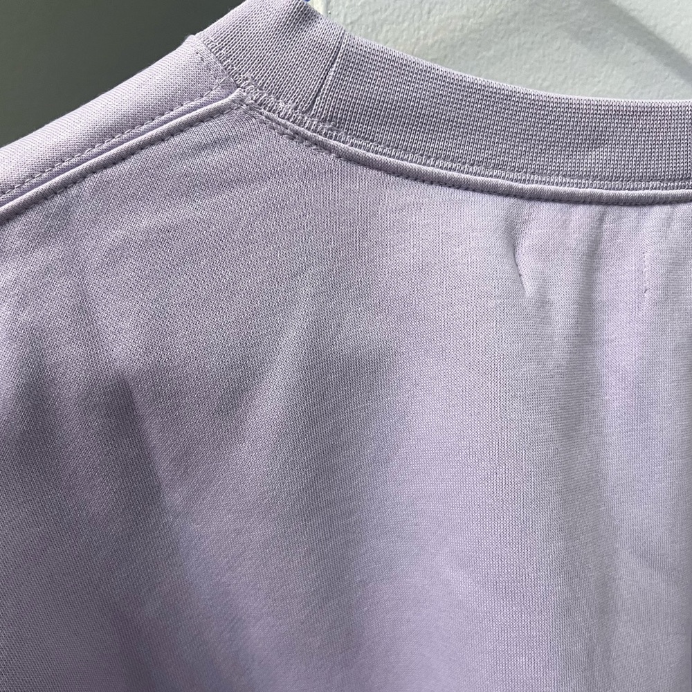 NWT Women’s Calvin Klein sweatshirt - Picture 4 of 8